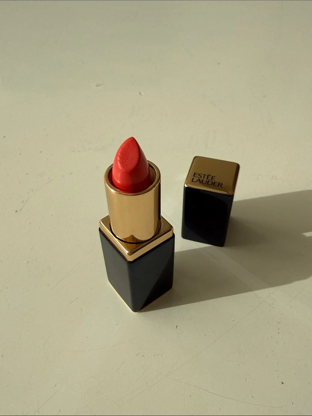 Estee Lauder Mini Lipstick in Bright Coral-Red color High Level
